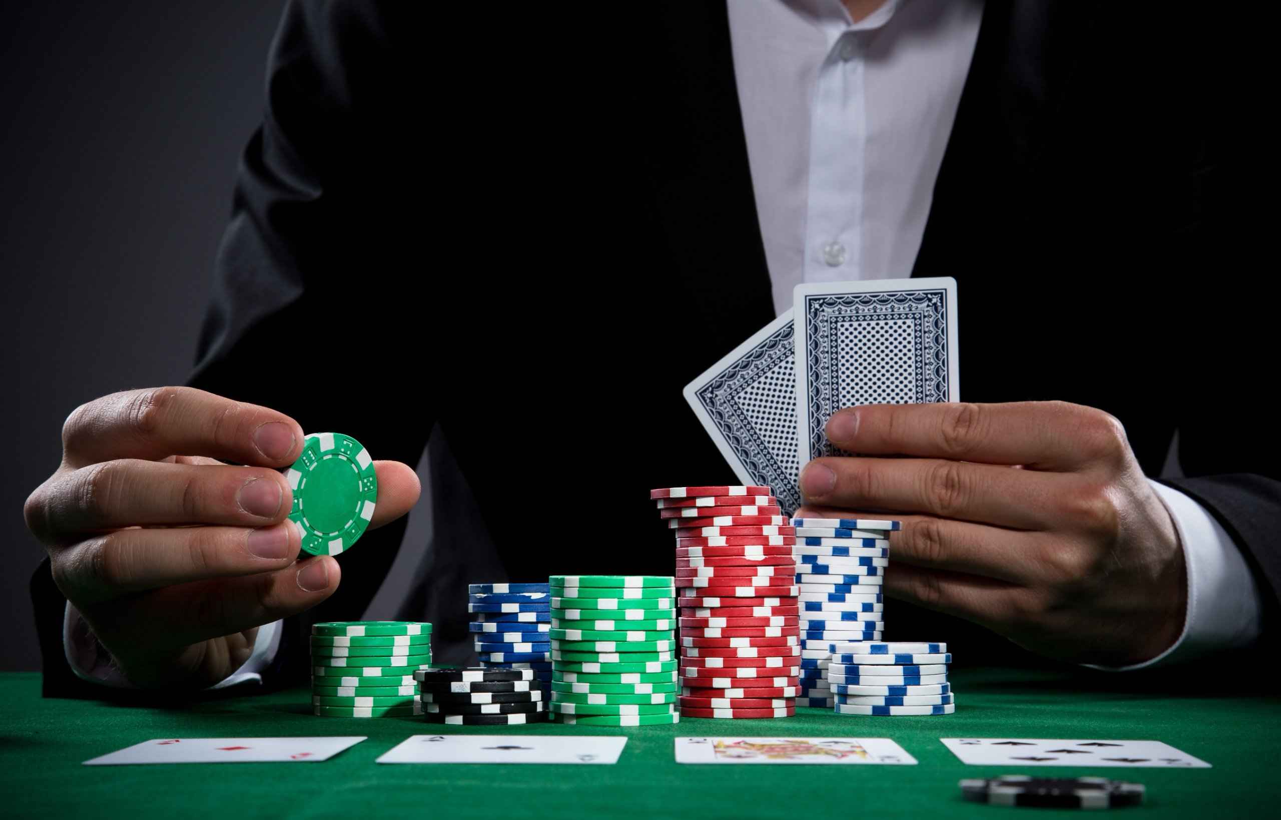 You are currently viewing Types of Poker Players: How to Use Your Opponents’ Style to Beat Them
