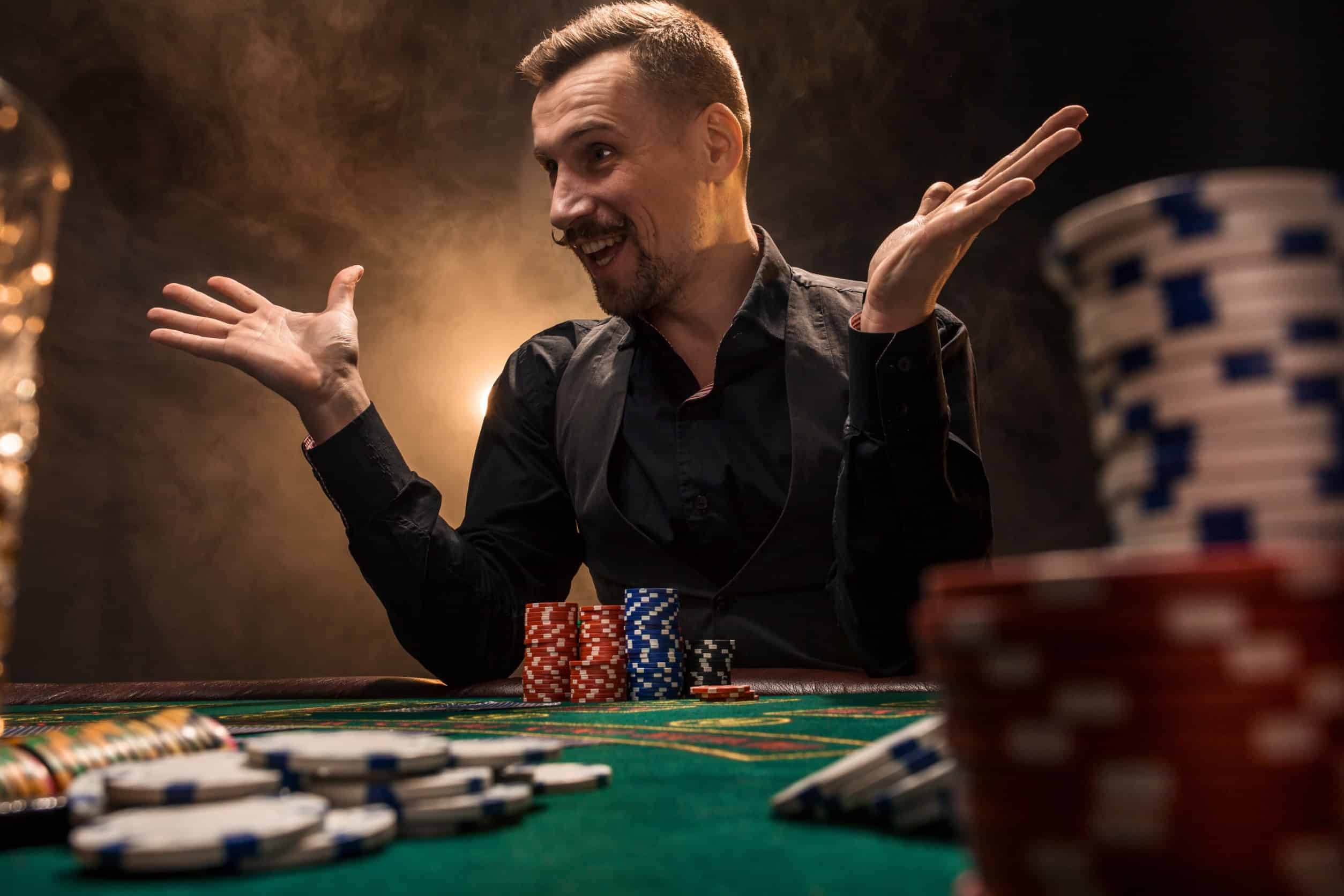 Read more about the article Poker Mistakes Made By Beginners – 4 Most Common